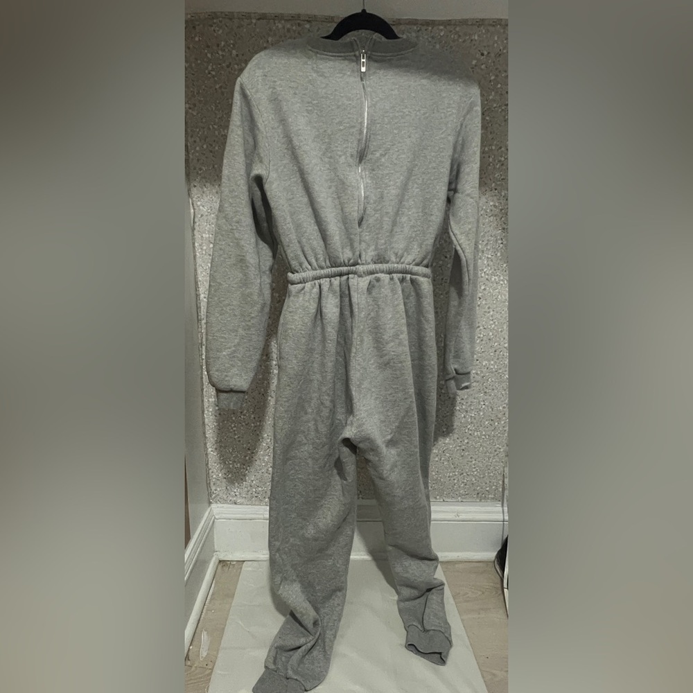 PrettyLittleThing Gray Jumpsuit - Picture 7 of 8